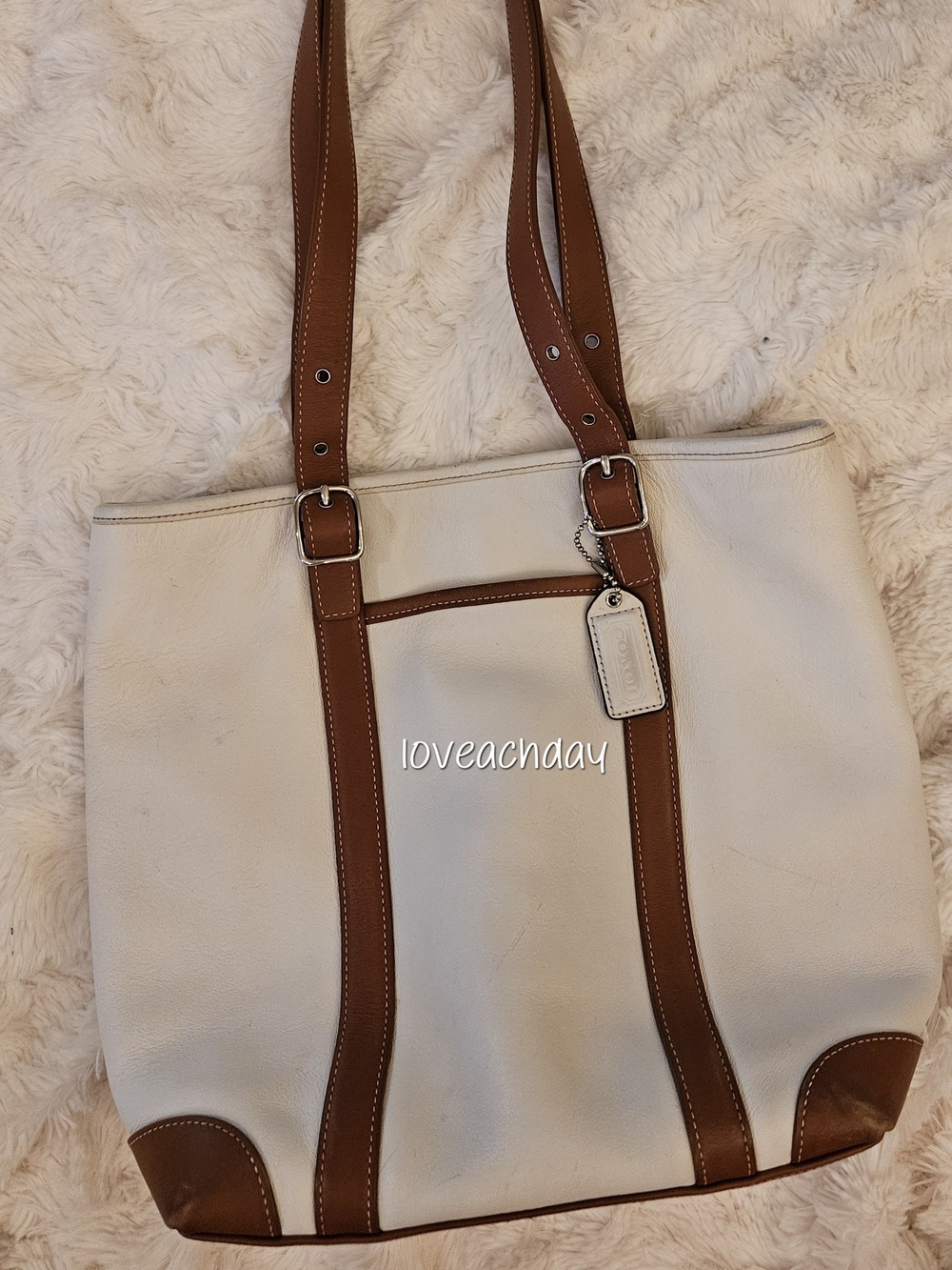 Coach✨️2004 Hamptons Two Toned Leather Tote Bag